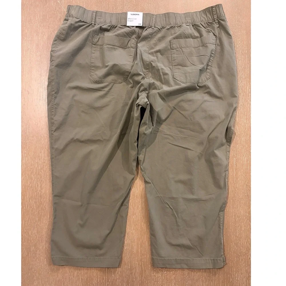 SONOMA Mid Rise Waistband Green‎ Capris With Pockets IN Size 3X